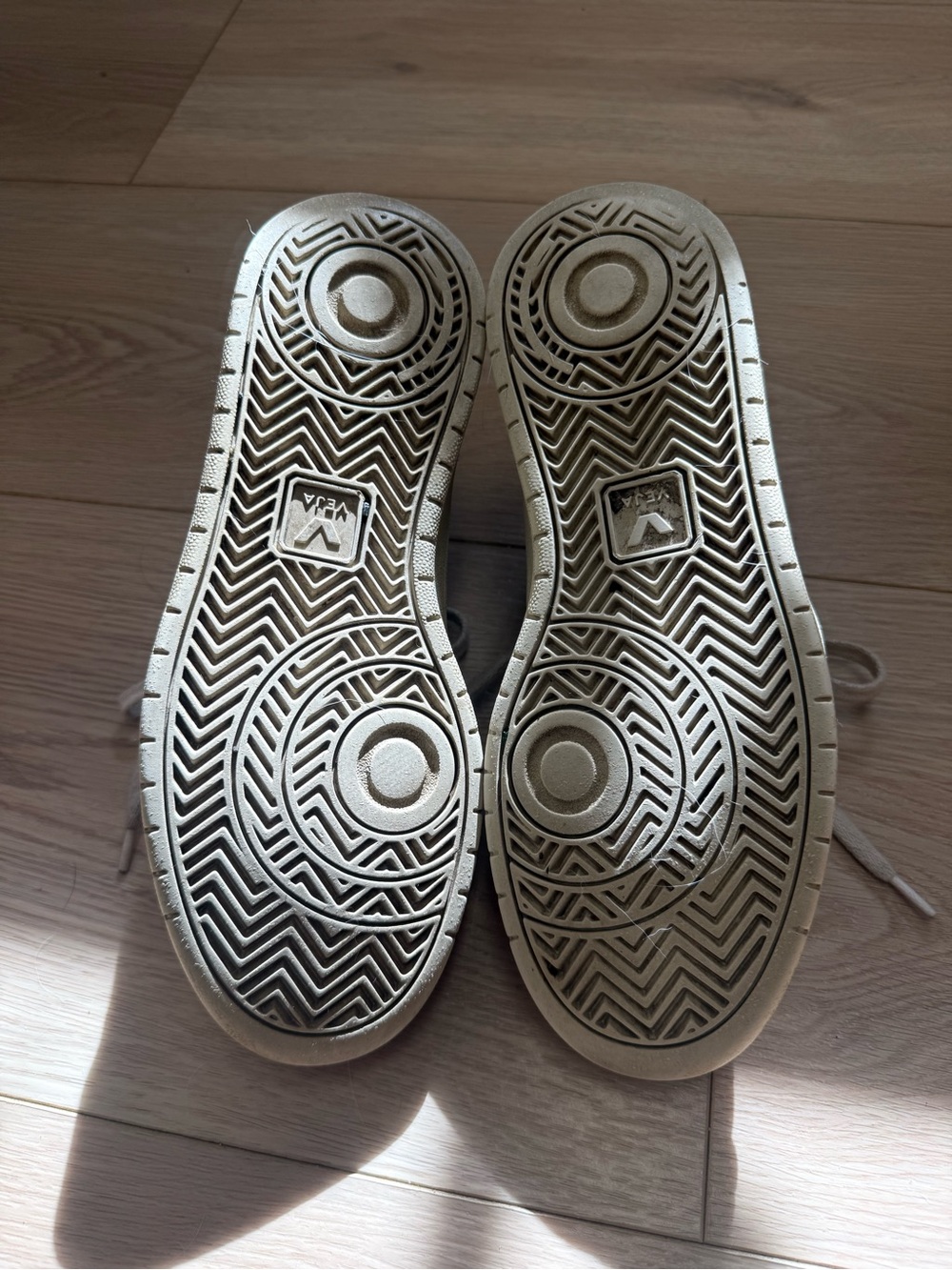 VEJA V-10 LEATHER WHITE NAUTICO PEKIN WOMANS SIZE 7 - Picture 6 of 10